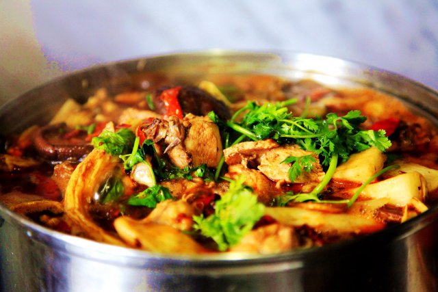 香辣鸡煲.jpg